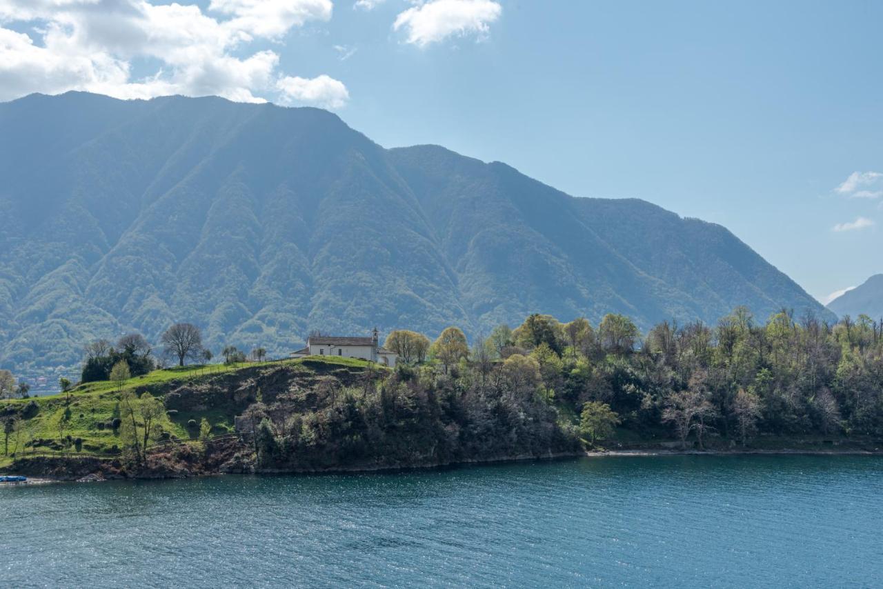 Lake Como Apartment With Balcony And Private Parking Ossuccio Luaran gambar
